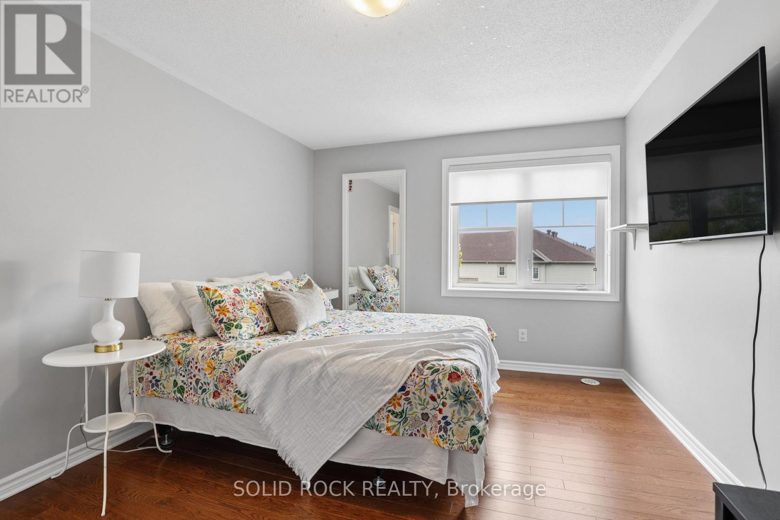 2 Bed, 2 Bath House for Sale in Ottawa – 2529 WATERLILLY WAY, Ottawa – MLS# X13739956 - Image 16