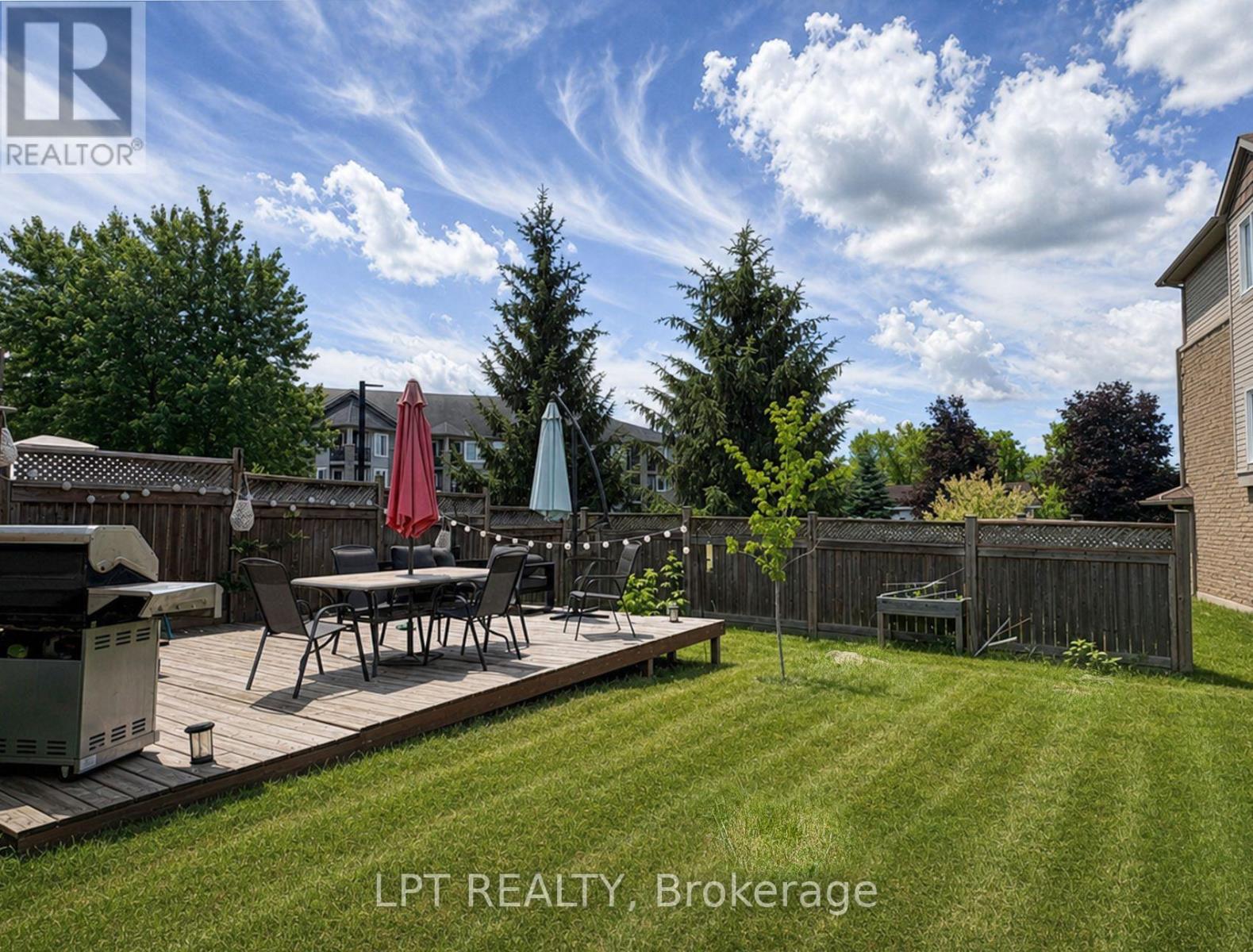 84 RAINA WAY - 25