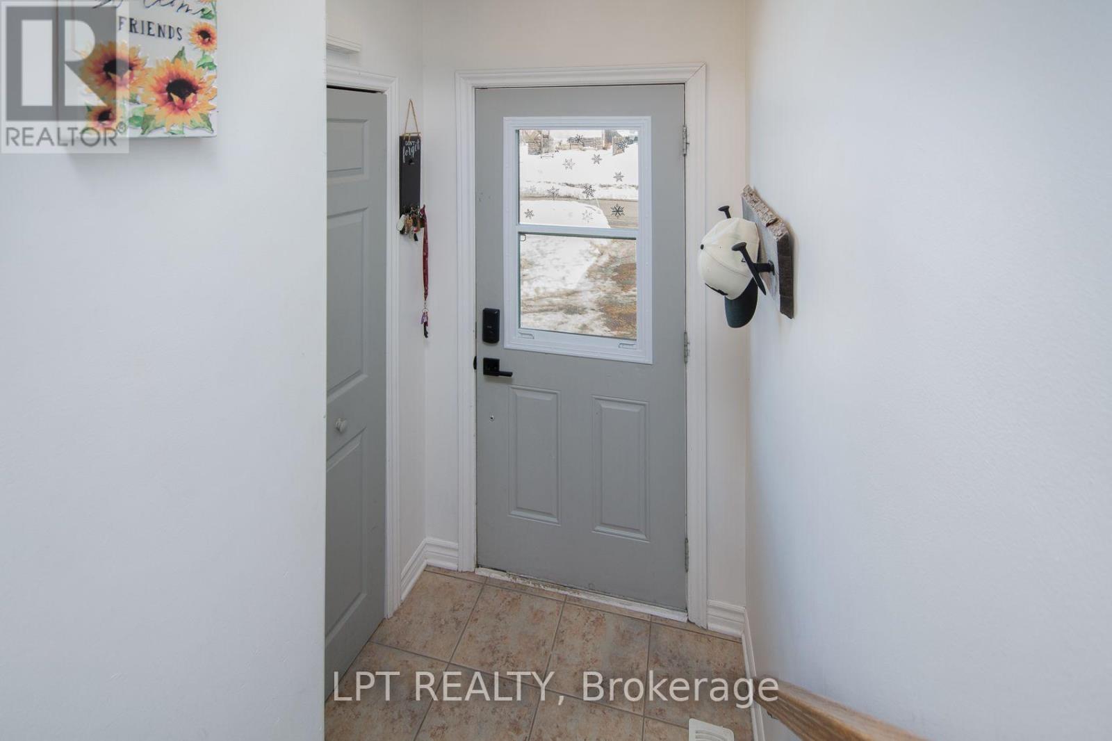84 RAINA WAY, North Grenville — photo 4