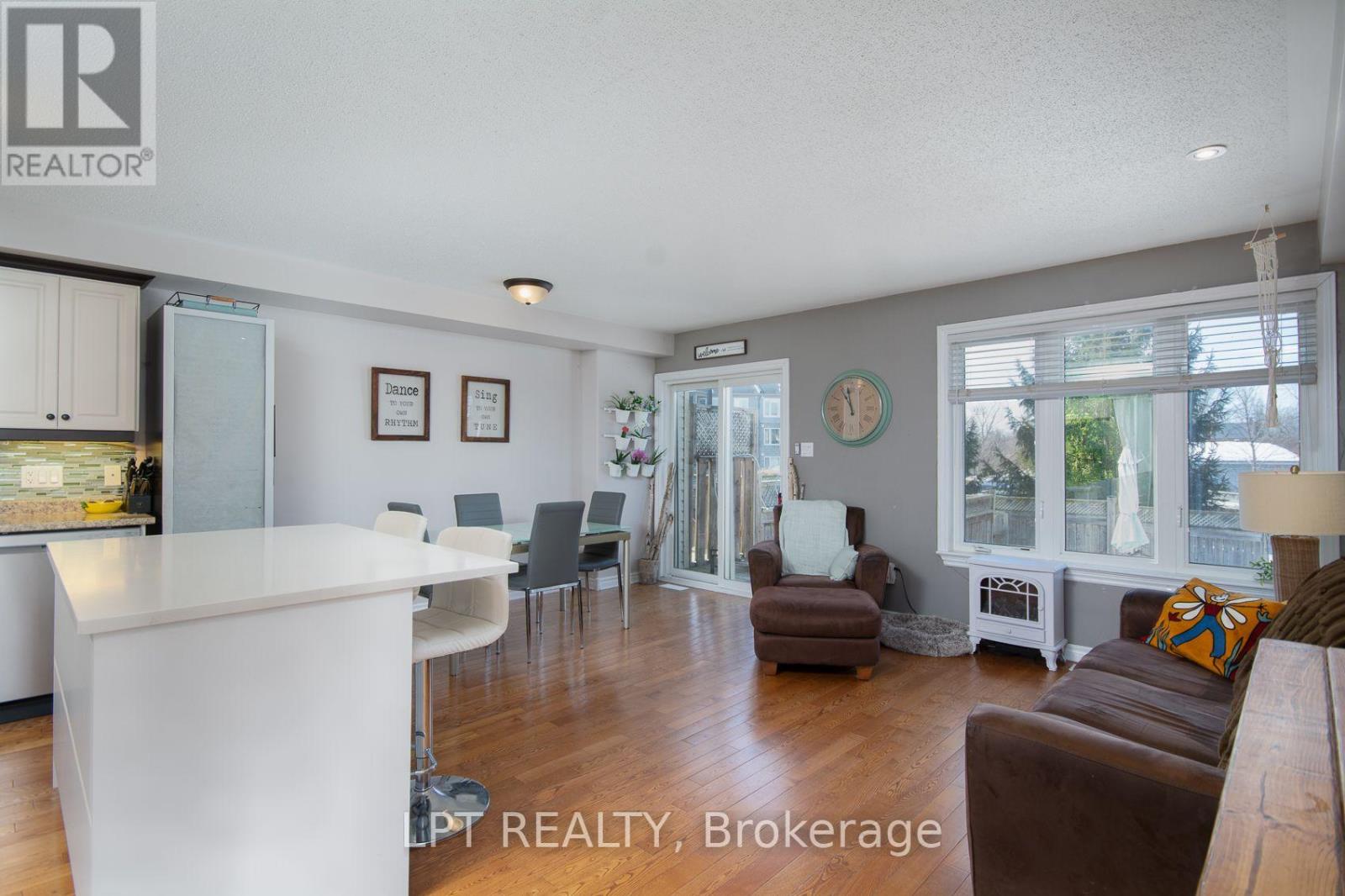 84 RAINA WAY, North Grenville — photo 6
