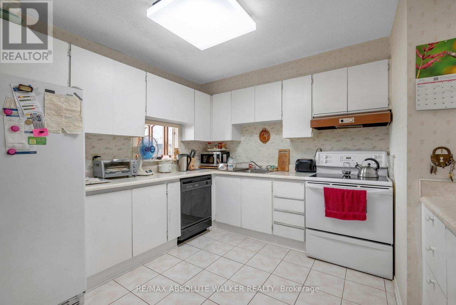 #PH6 1380 PRINCE OF WALES DRIVE - 11