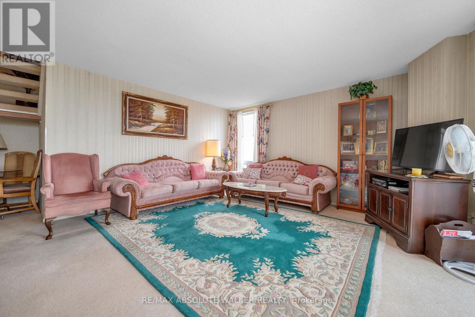 #PH6 1380 PRINCE OF WALES DRIVE - 7