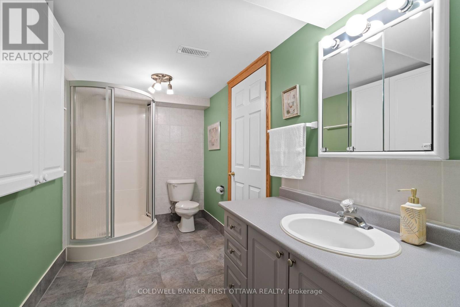 1170 AMBERCREST STREET - 34