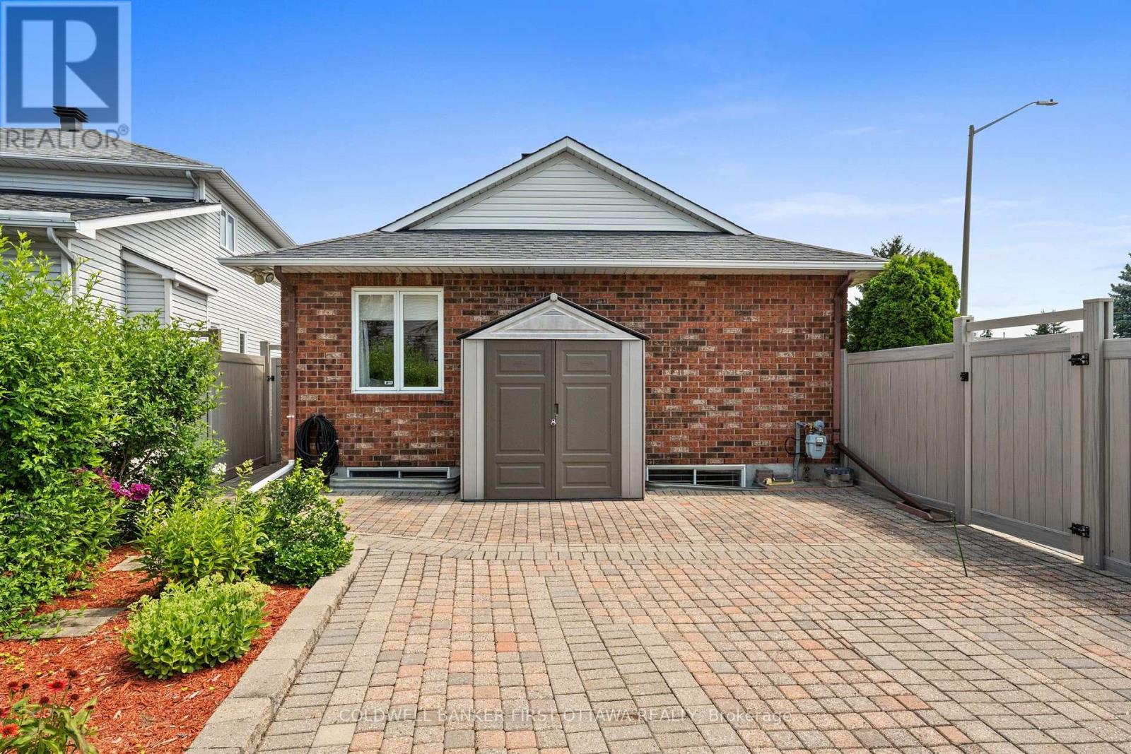 1170 AMBERCREST STREET - 36