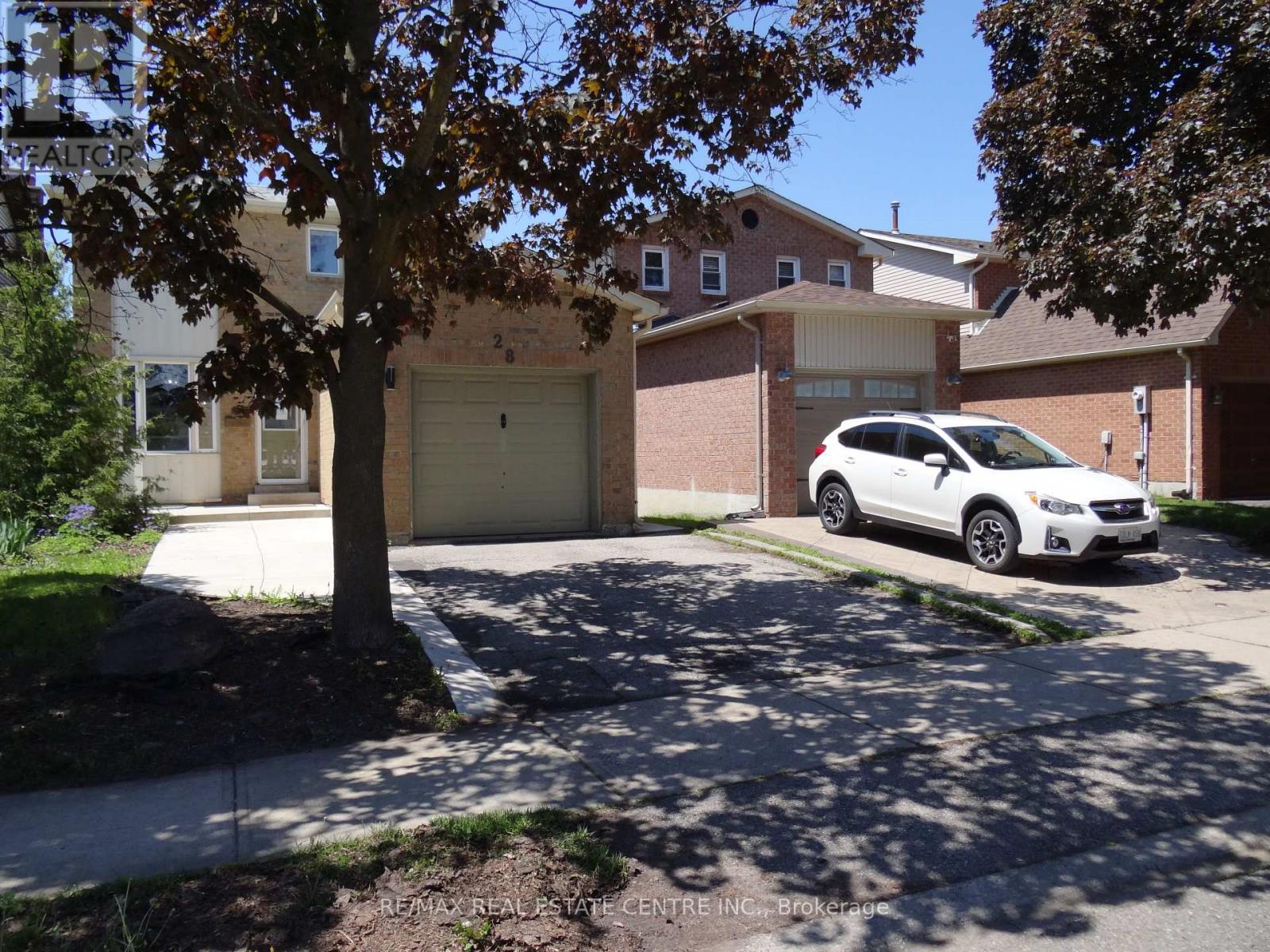 28 RAWLING CRESCENT - 1