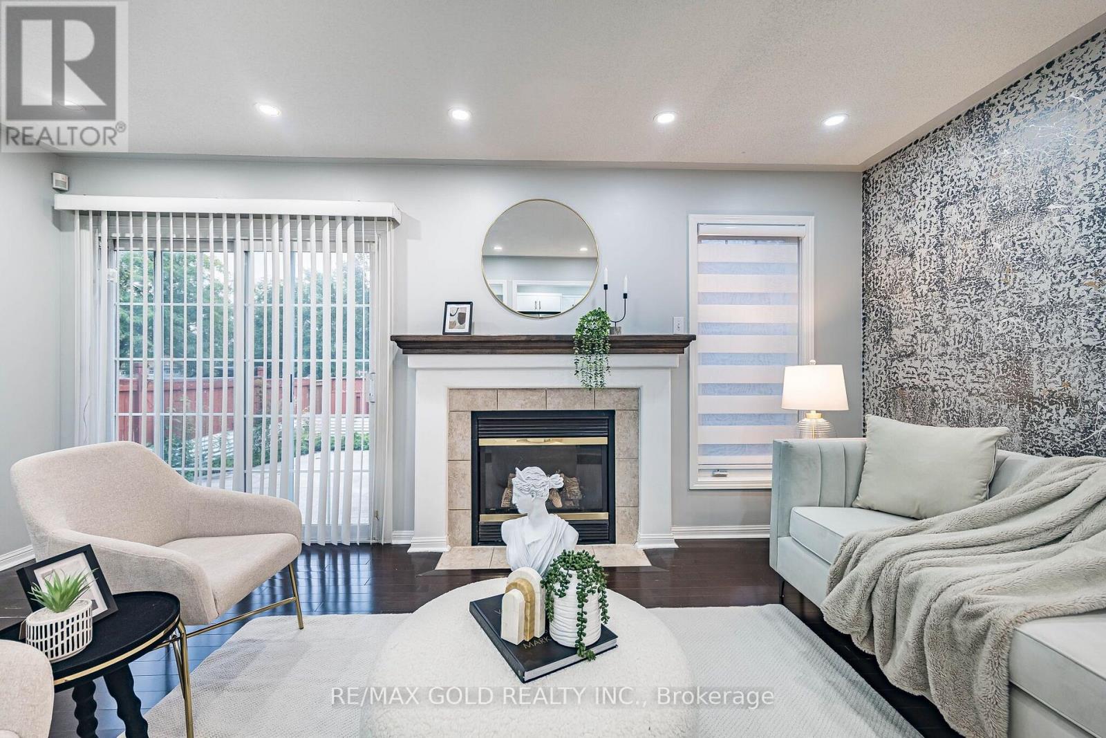 55 SECORD CRESCENT - Image 25