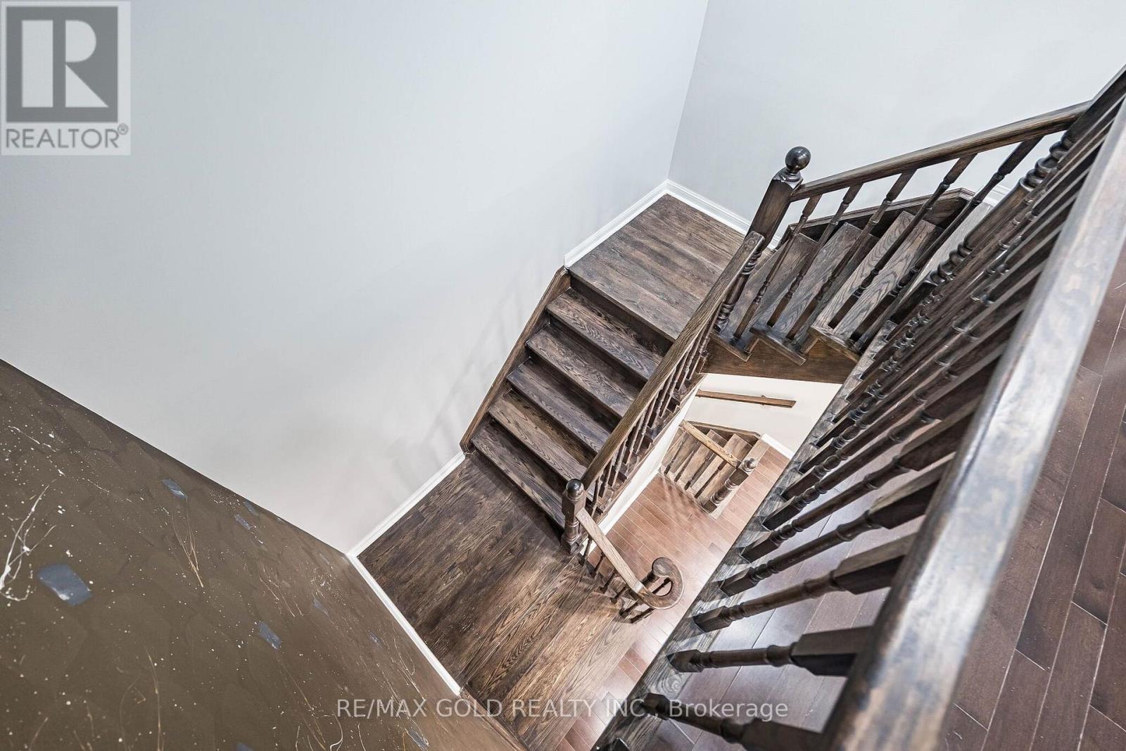 55 SECORD CRESCENT - Image 28