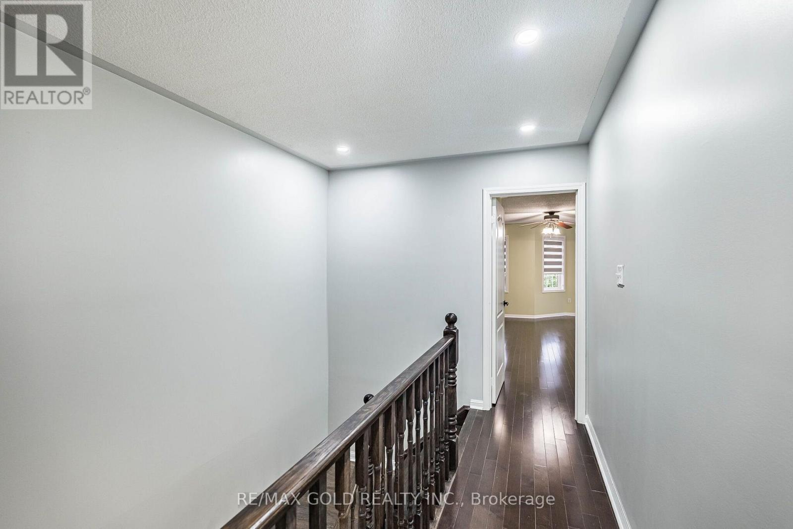 55 SECORD CRESCENT - Image 29
