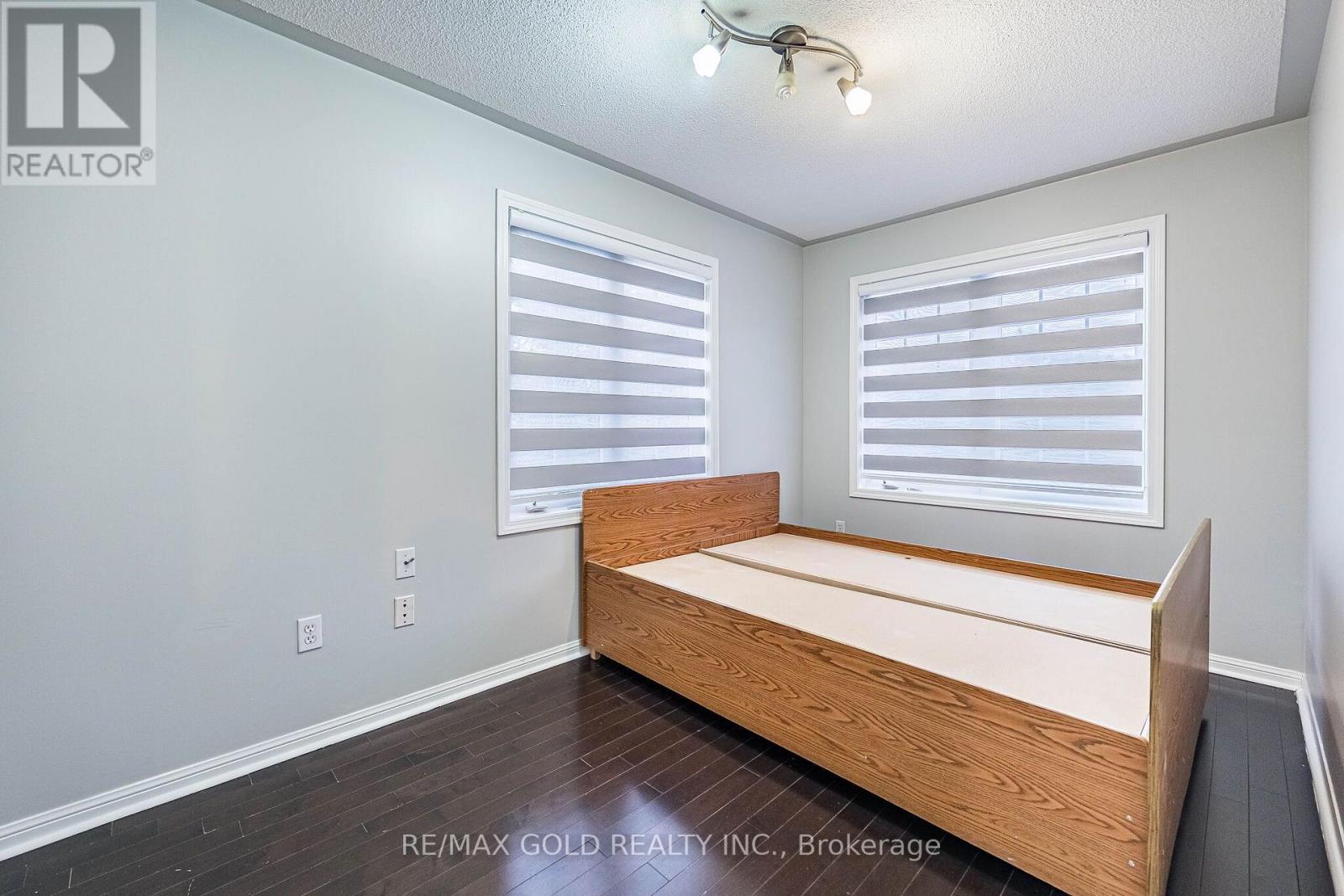 55 SECORD CRESCENT - Image 39