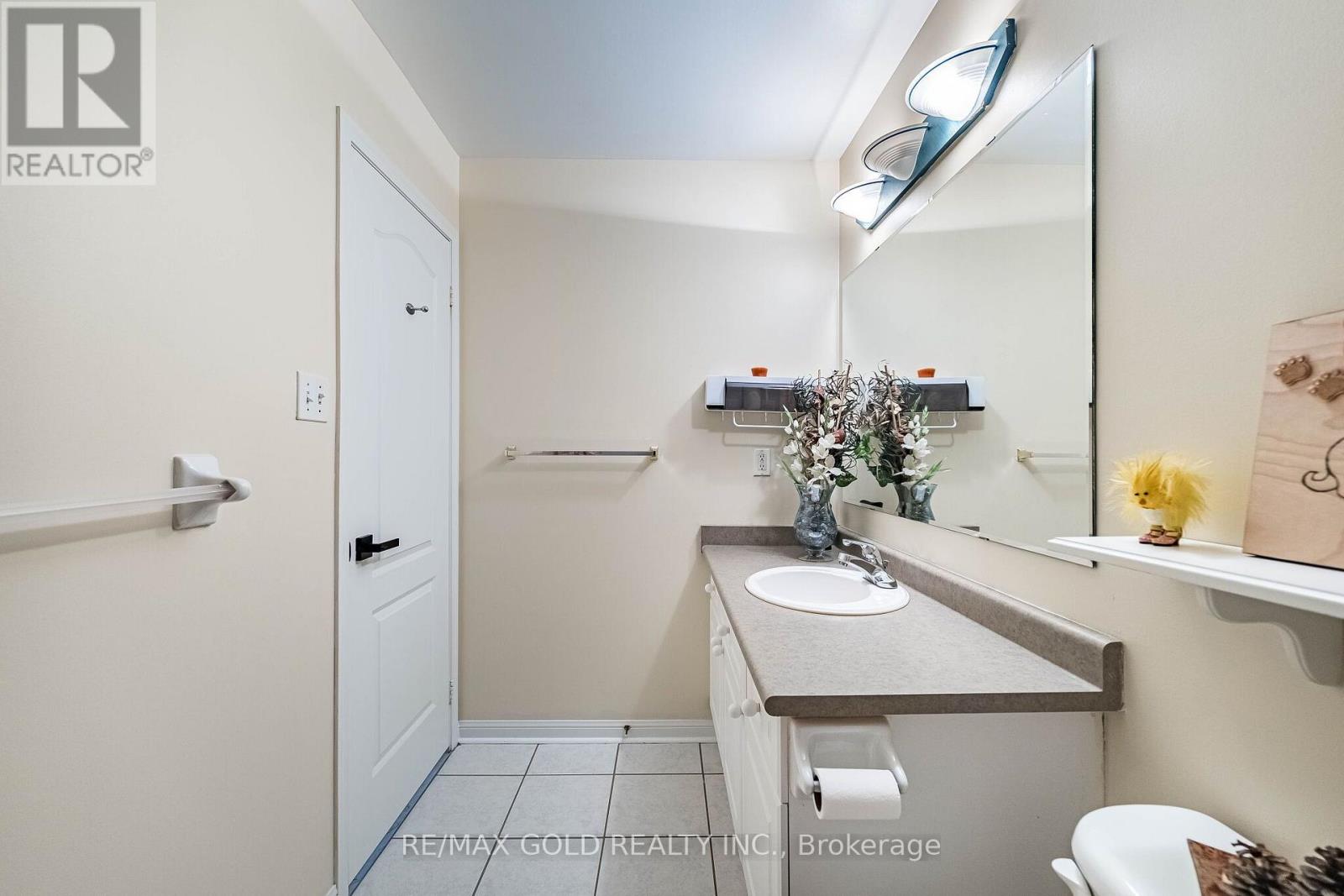 55 SECORD CRESCENT - Image 41