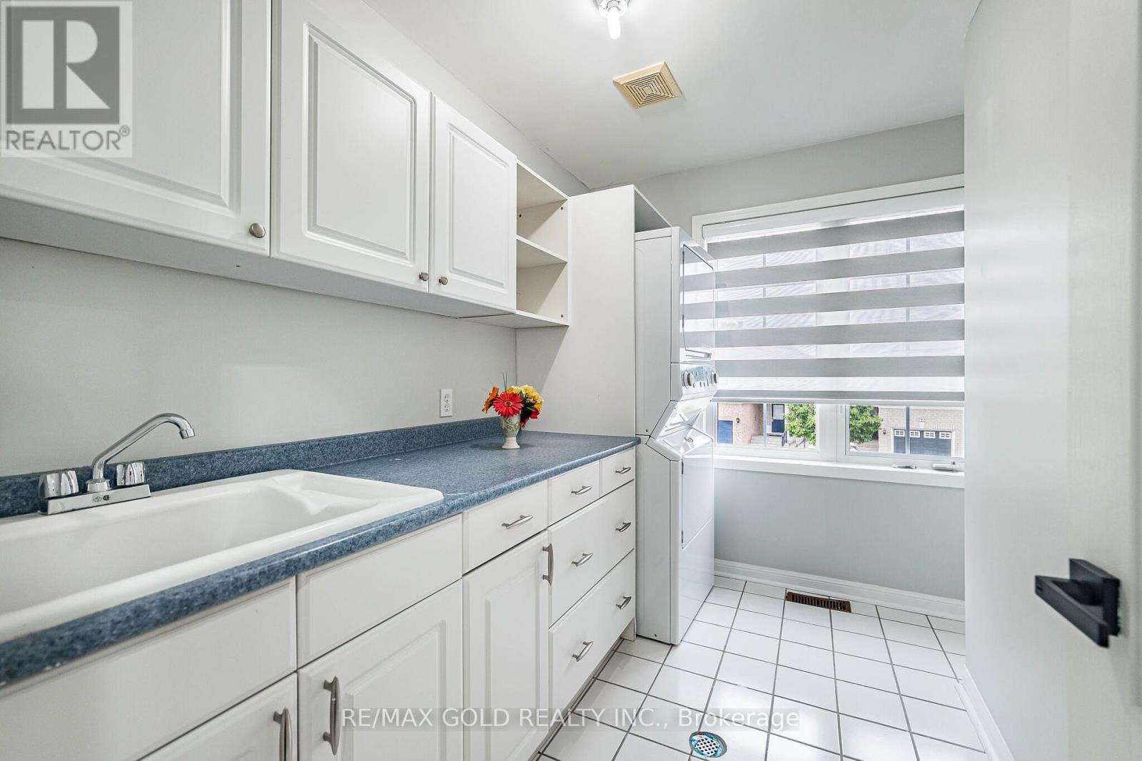 55 SECORD CRESCENT - Image 42