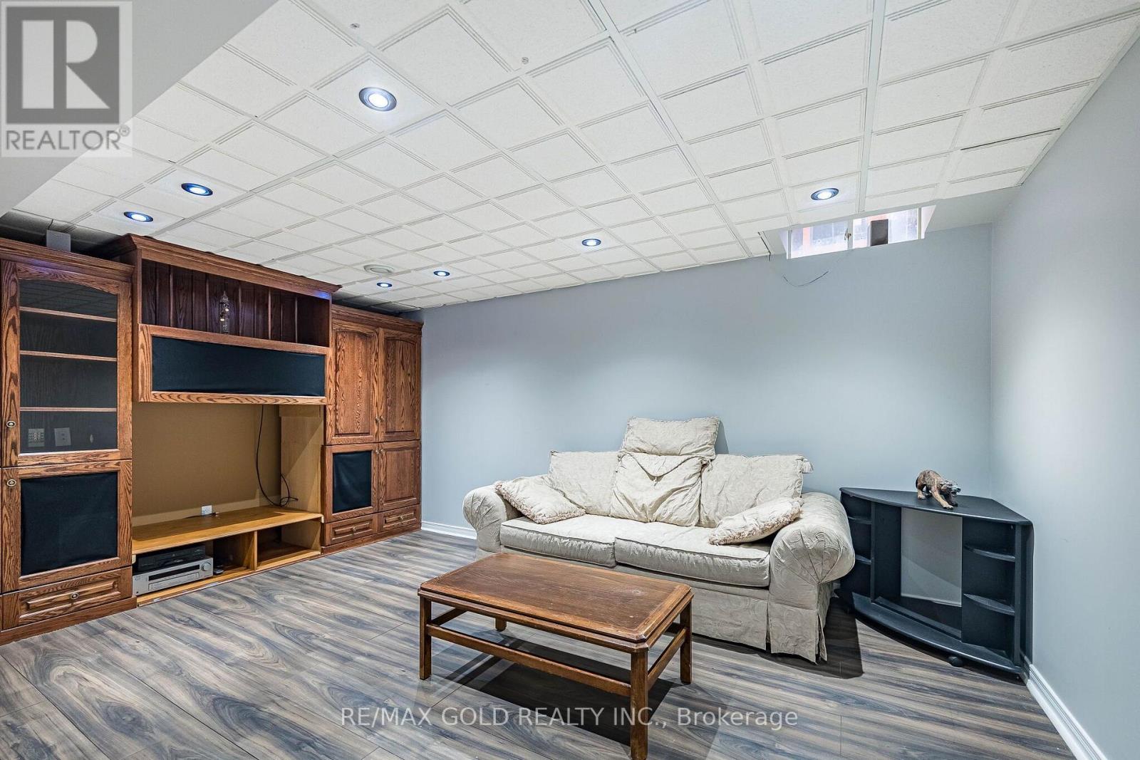 55 SECORD CRESCENT - Image 44
