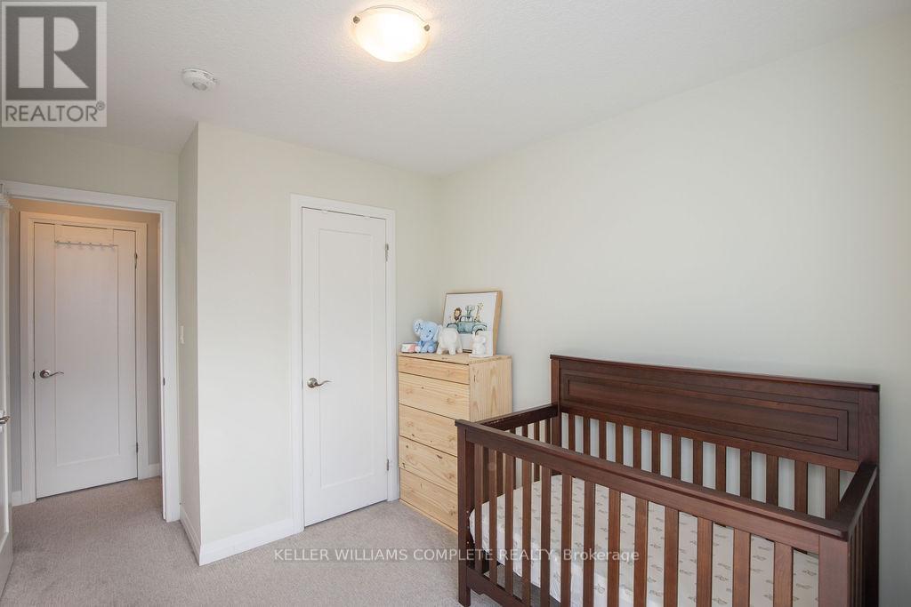 28 CANARY GRASS BOULEVARD - Image 32
