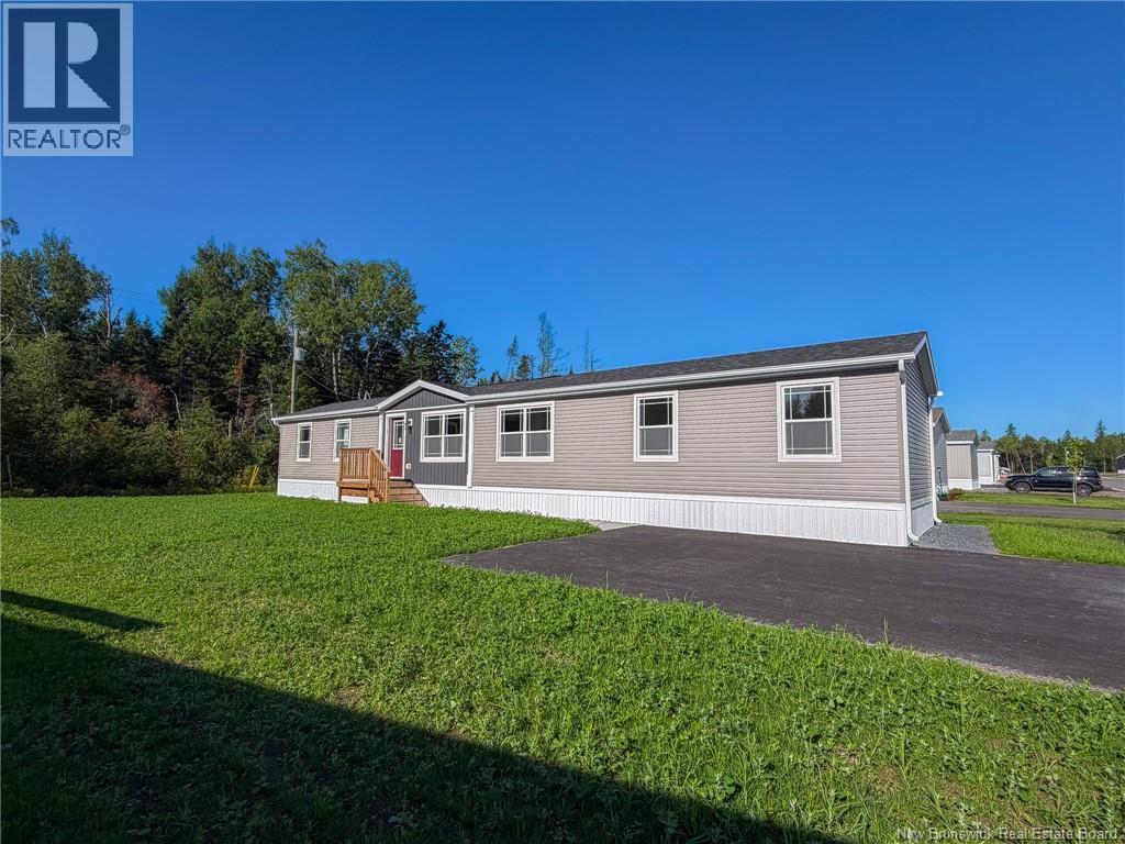 37 Luanne Drive, Waasis, New Brunswick, E3B0Z5, Waasis, New Brunswick — photo 2 of 5