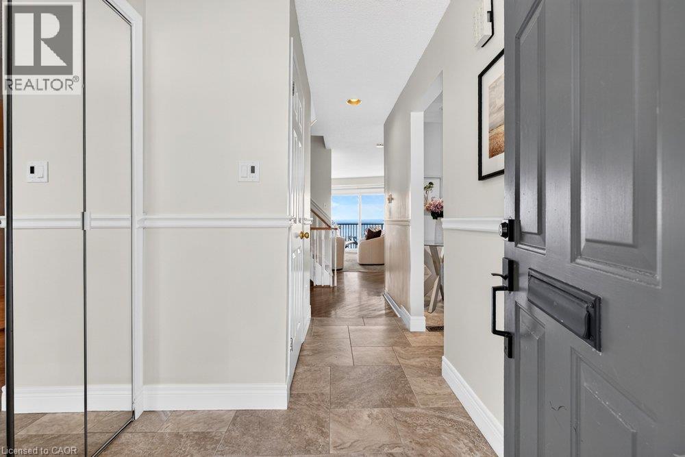 #4 2136 OLD LAKESHORE Road, Burlington, Ontario, L7R1A3, Burlington, Ontario — photo 3 of 5