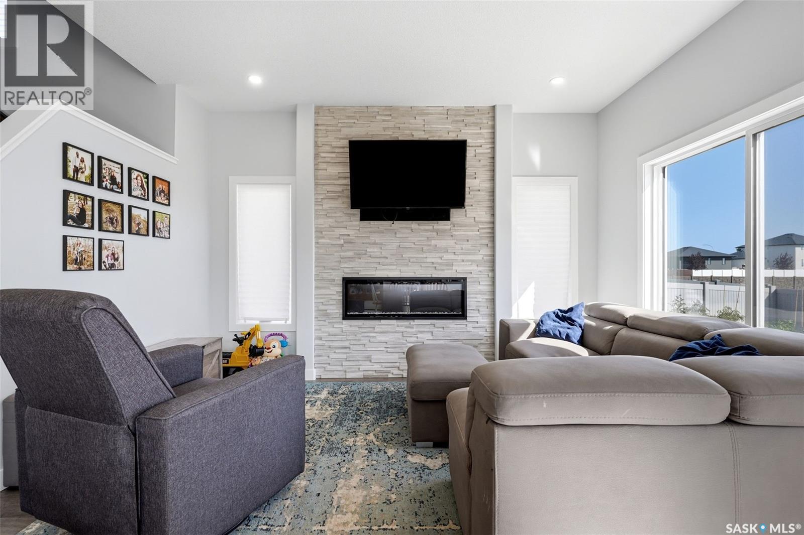 34 Mackenzie CRESCENT, Pilot Butte, Saskatchewan, S0G0Z0, Pilot Butte, Saskatchewan — photo 4 of 5
