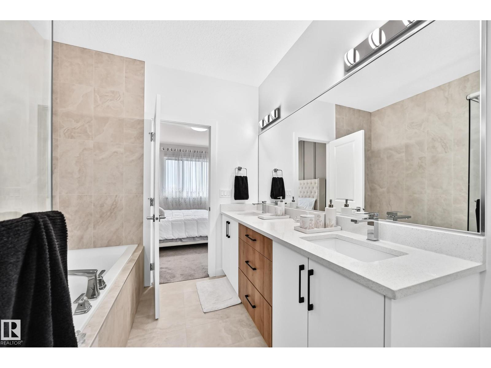 215 SAVOY CR - 29
