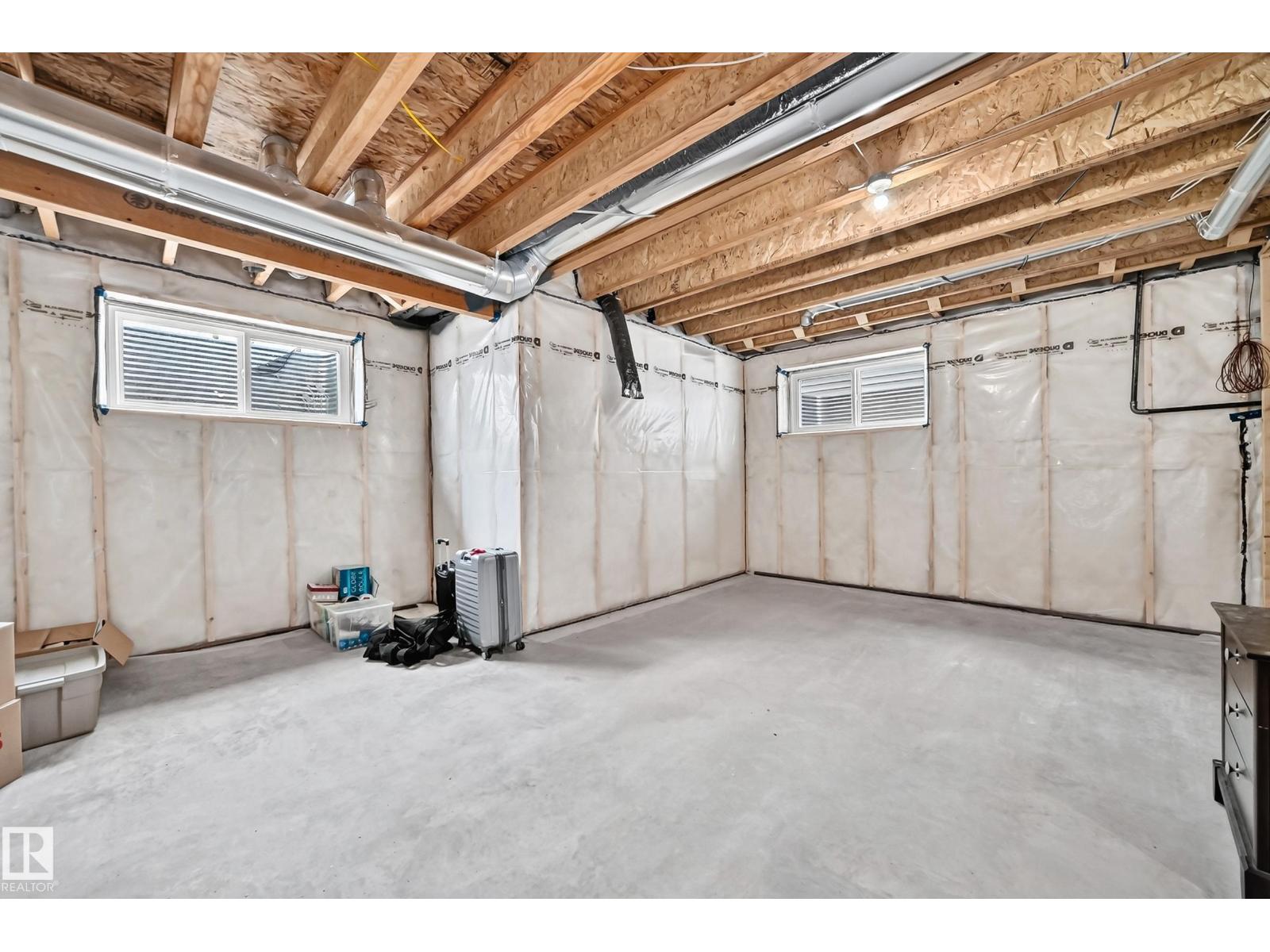 215 SAVOY CR - 44