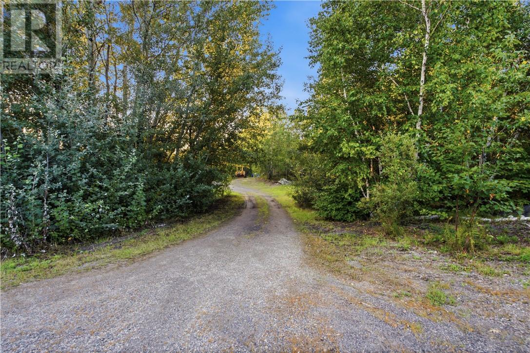 2124 Salo Road - Image 34