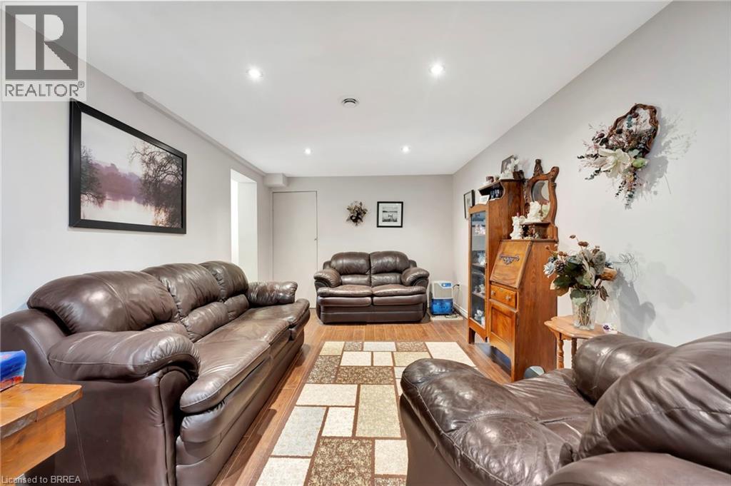 325 ELLIS Avenue - Image 27