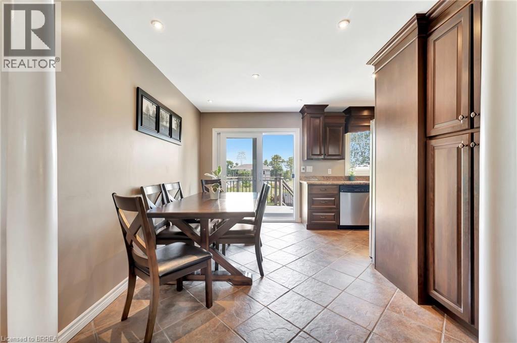 325 ELLIS Avenue - Image 10