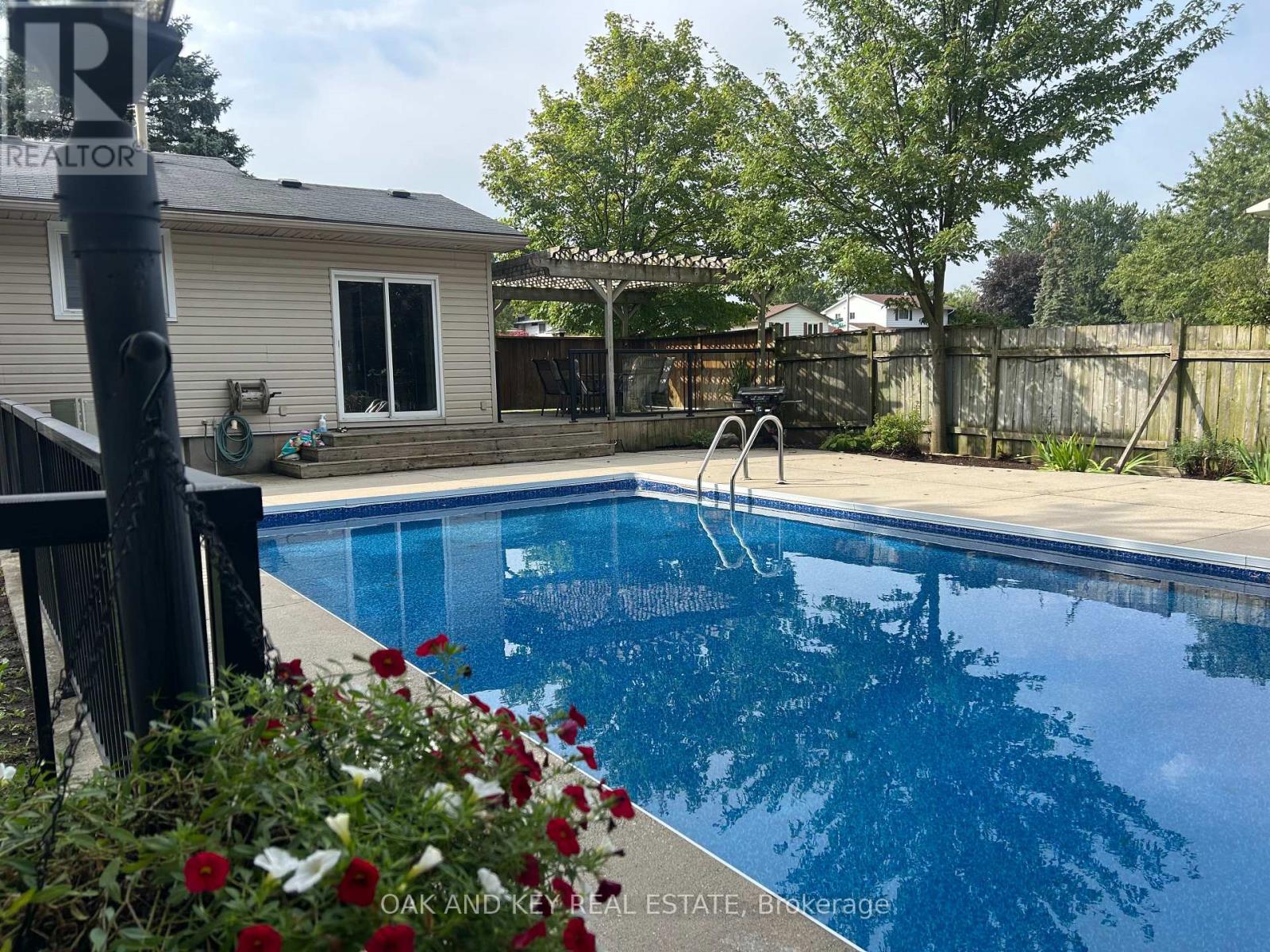 118 HAROLD COURT - 32