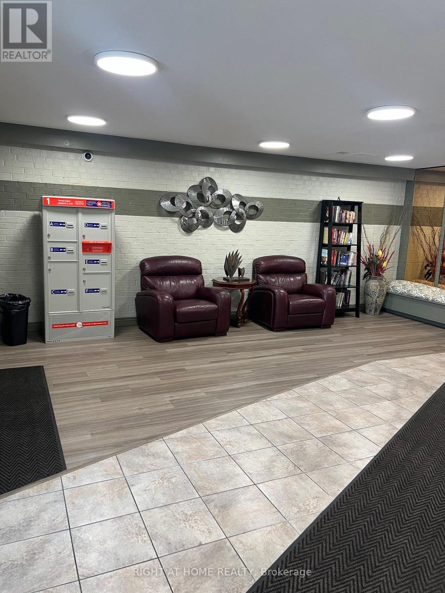 #708 1102 Jalna Boulevard, London South (South X), Ontario, N6E1X8, London South (South X), Ontario — photo 3 of 5