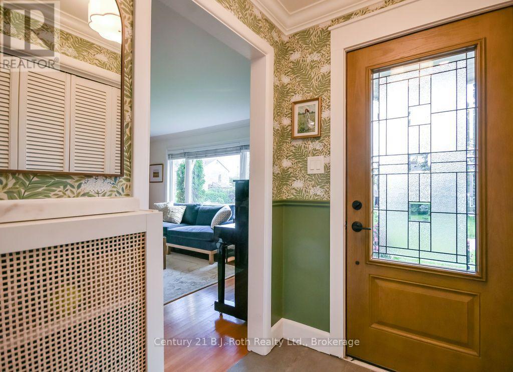 157 Parkview Avenue, Orillia, Ontario, L3V4M2, Orillia, Ontario — photo 5 of 5