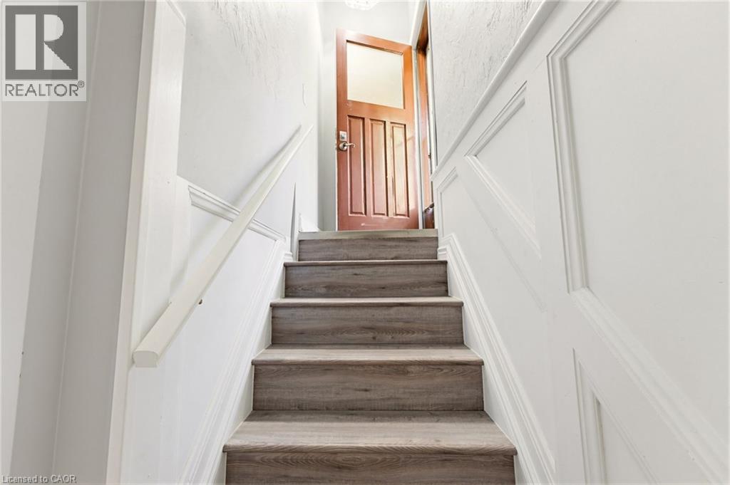 17 BROADMORE Avenue - 18