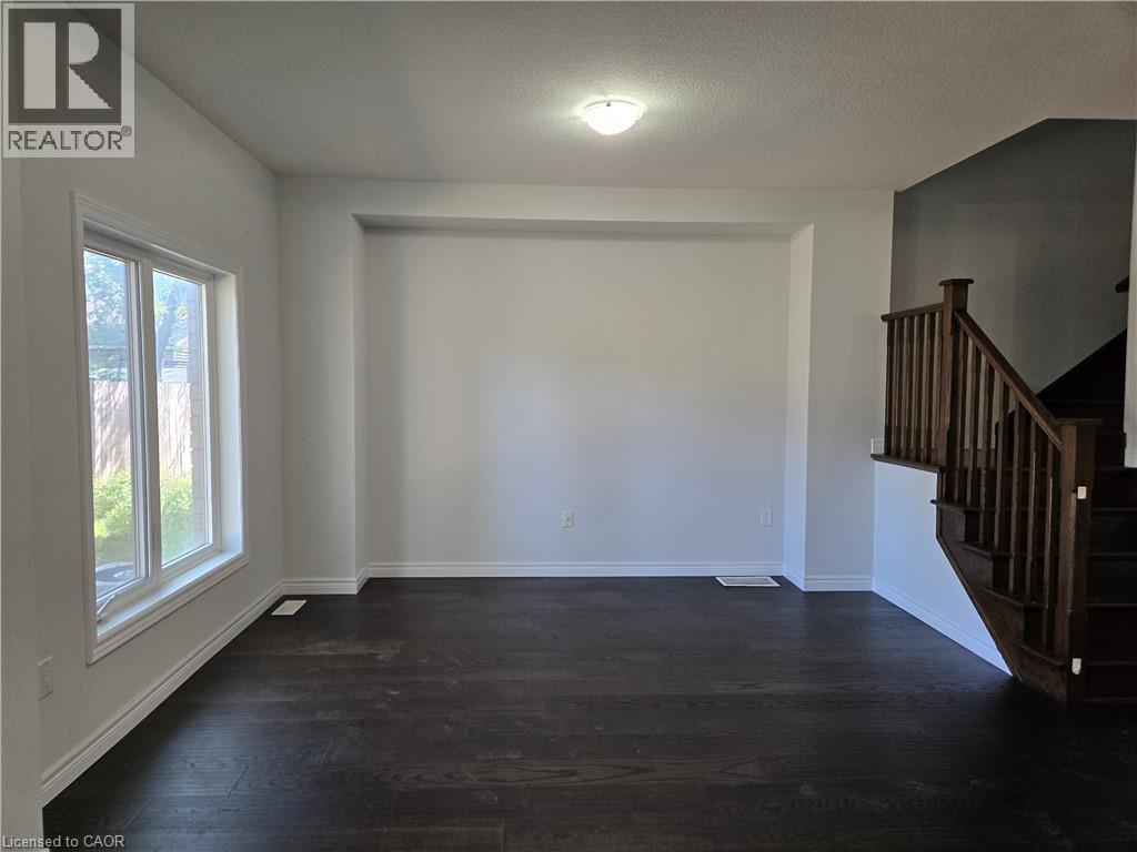 28 ALAYCHE Trail, Welland, Ontario, L3C0J7, Welland, Ontario — photo 4 of 5