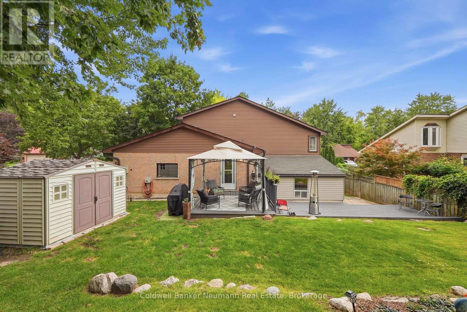 8 PICKWICK PLACE - Image 40