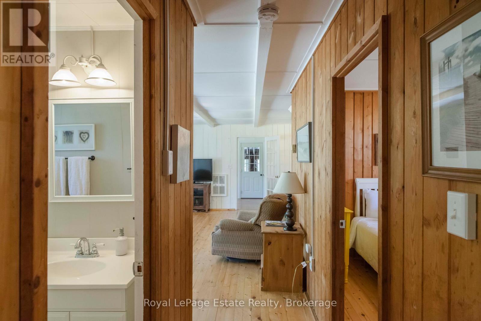 818 SIXTH STREET N - Image 30