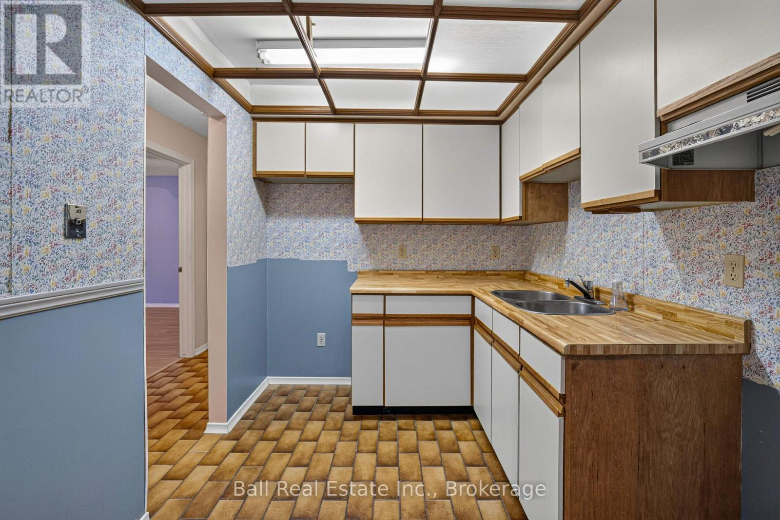 #103 200 EAST ST S - 12