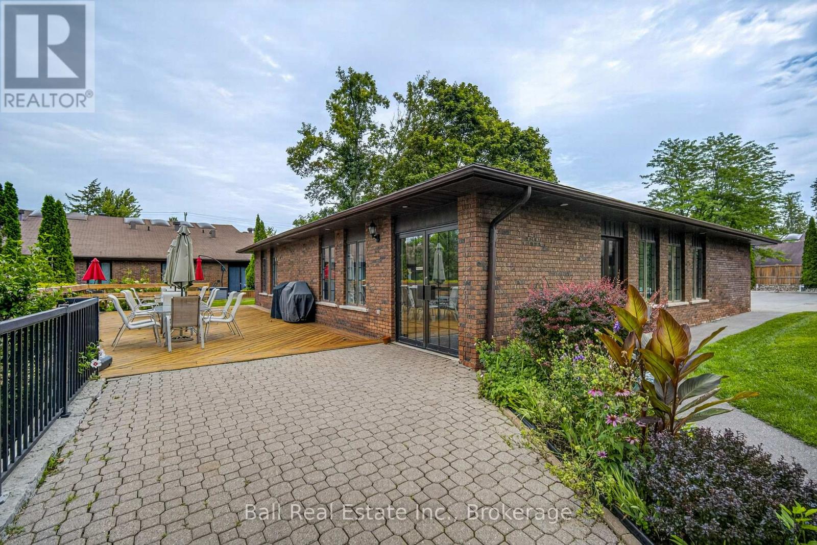 #103 200 EAST ST S - 35