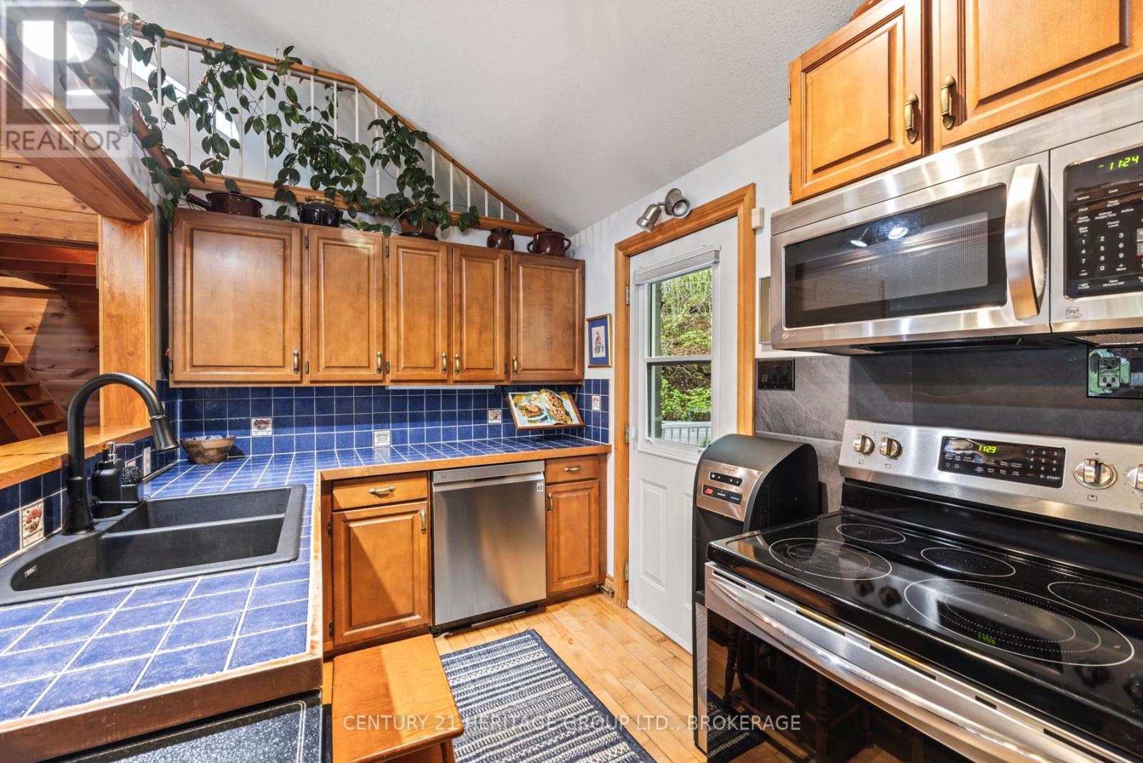 8126 PERTH ROAD - Image 34