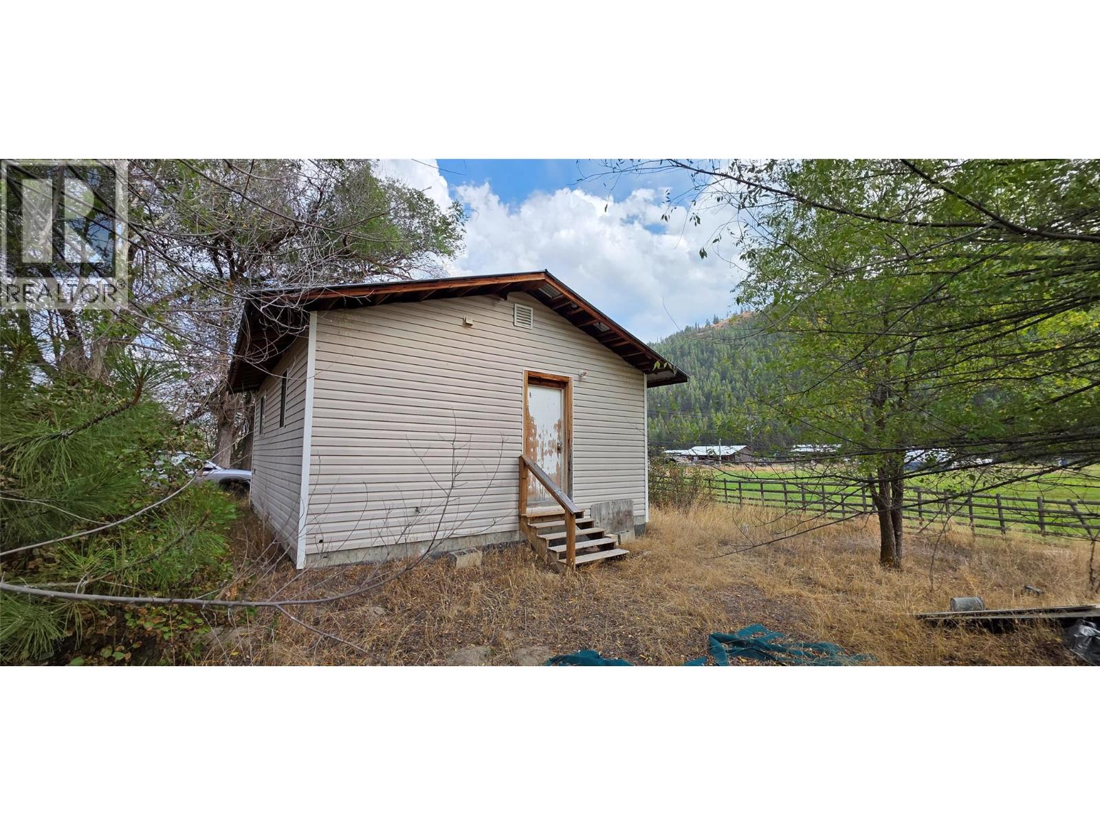 3580 Highway 3 Other, Rock Creek, British Columbia, V0H1Y0, Rock Creek, British Columbia — photo 4 of 5