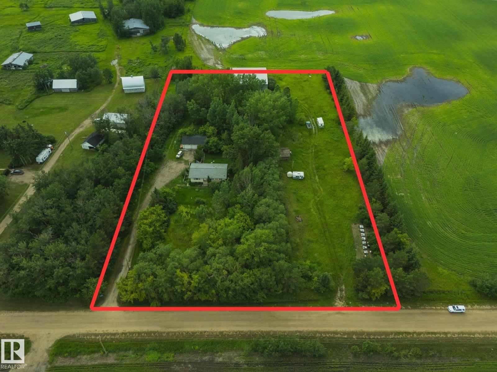 57518 RGE ROAD 213, Rural Sturgeon County, Alberta, T0A1N6, Rural Sturgeon County, Alberta — photo 2 of 5