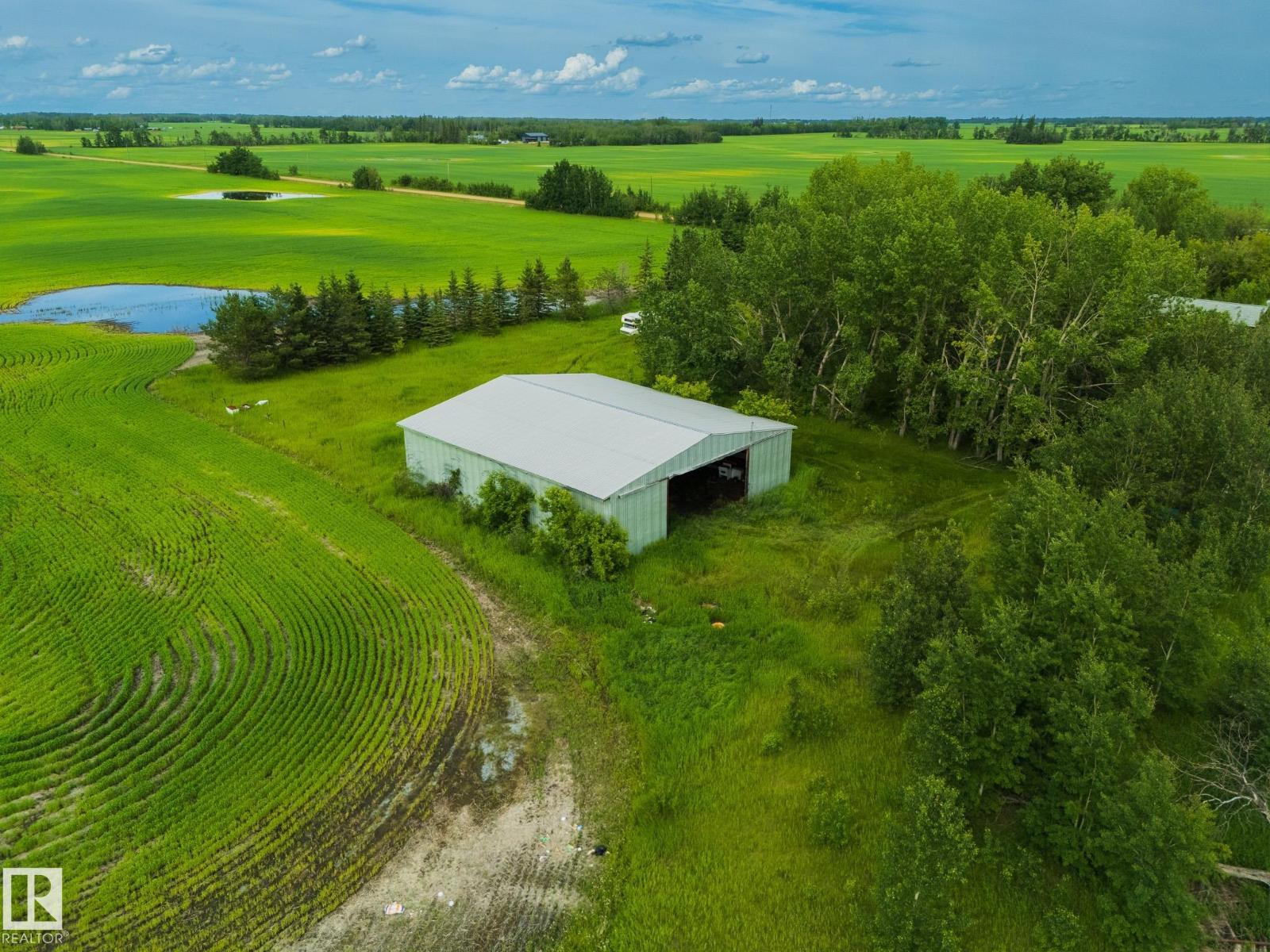 57518 RGE ROAD 213, Rural Sturgeon County, Alberta, T0A1N6, Rural Sturgeon County, Alberta — photo 3 of 5