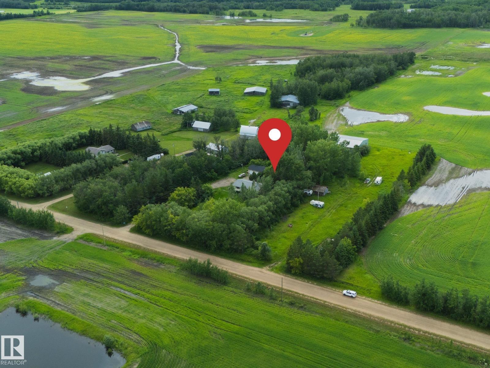 57518 RGE ROAD 213, Rural Sturgeon County, Alberta, T0A1N6, Rural Sturgeon County, Alberta — photo 4 of 5