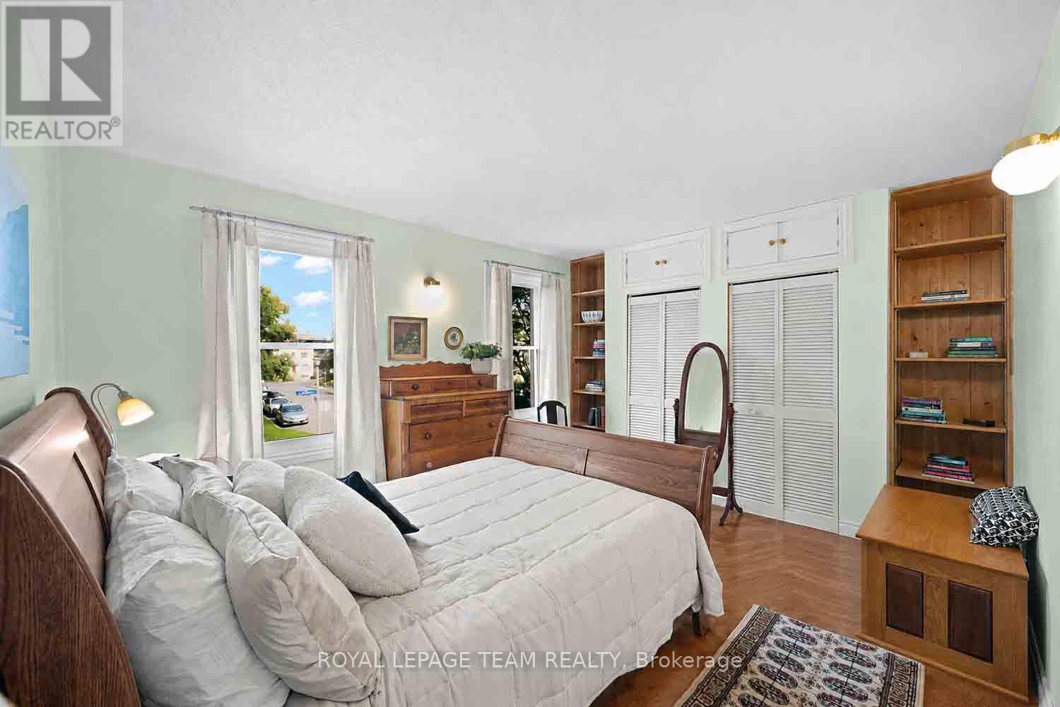 236 CATHCART STREET - 26