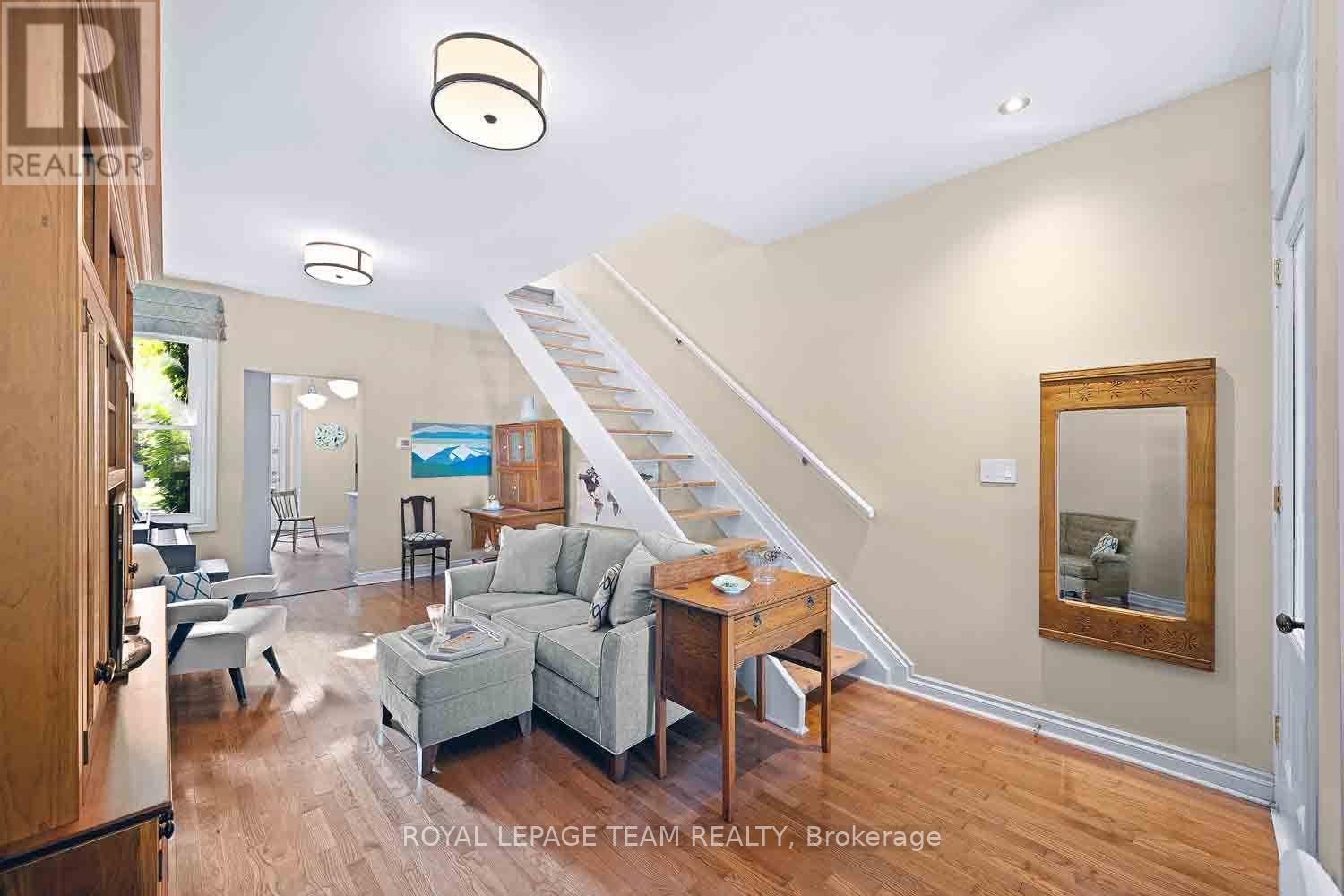 236 CATHCART STREET - 5
