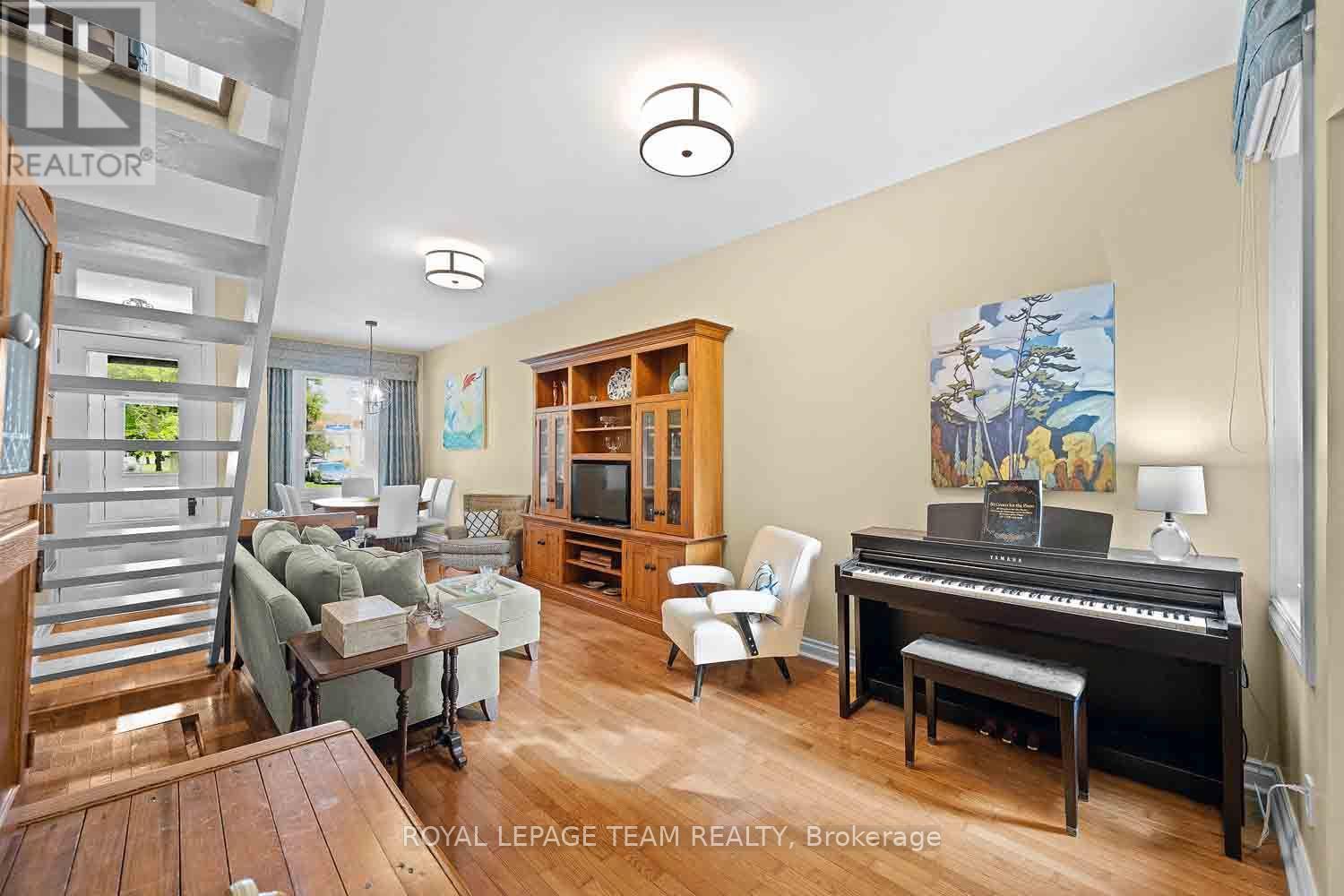236 CATHCART STREET - 8