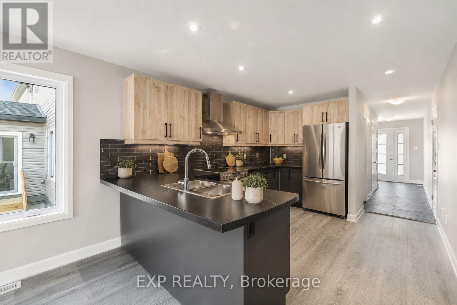 2 Bed, 2 Bath House for Rent in Russell – 1227 MONTBLANC CRESCENT, Russell – MLS# X13740134 - Image 6