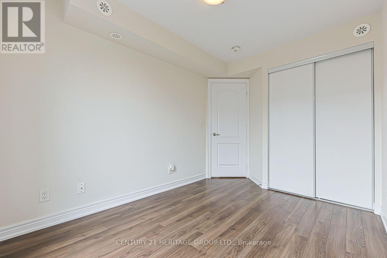 #216 10 DUNSHEALTH WAY - 13