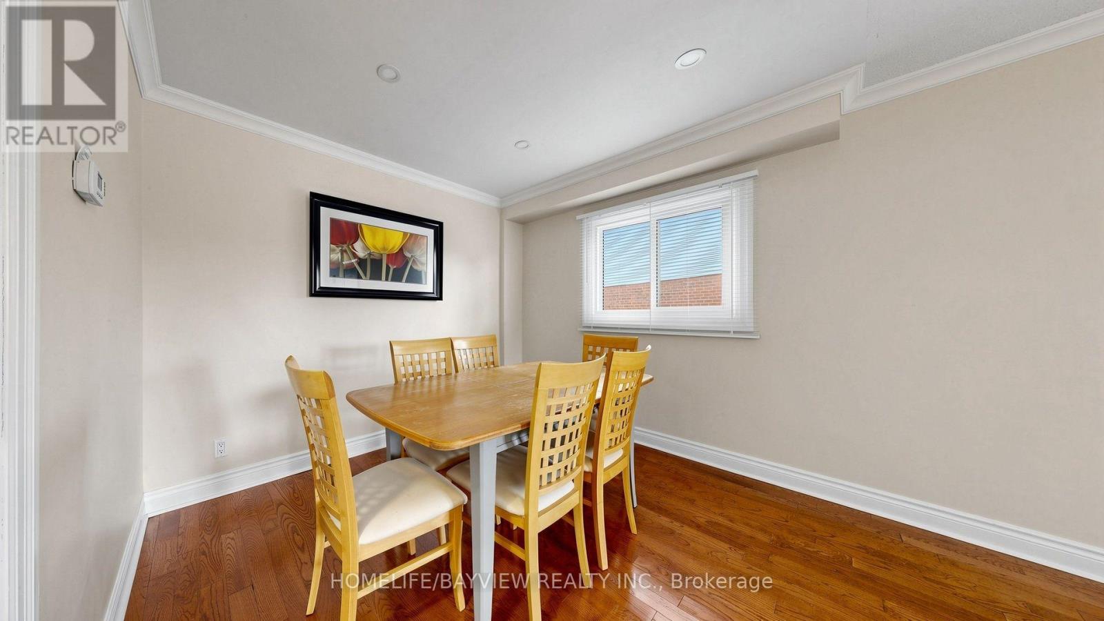 20 DOON CRESCENT - 16