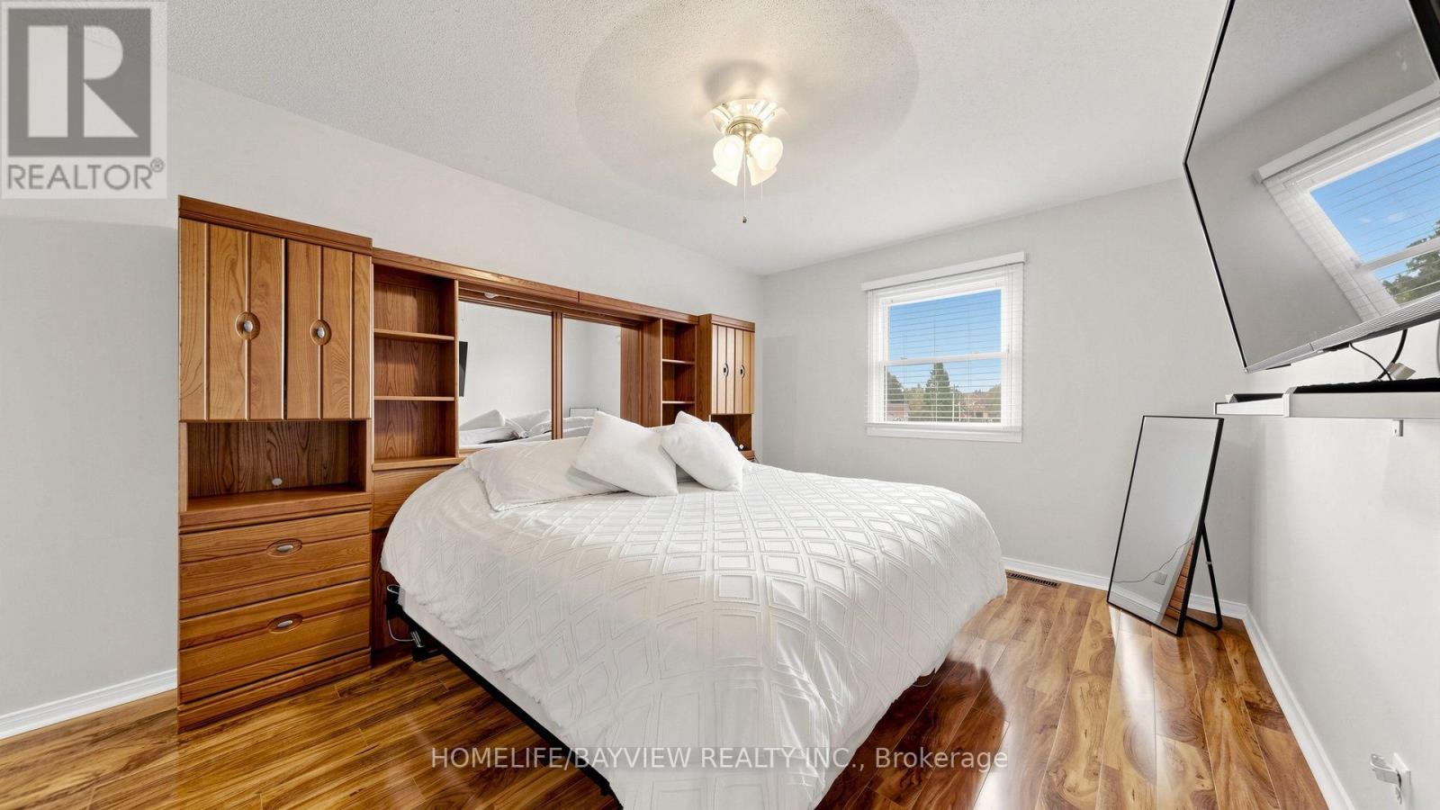 20 DOON CRESCENT - 31