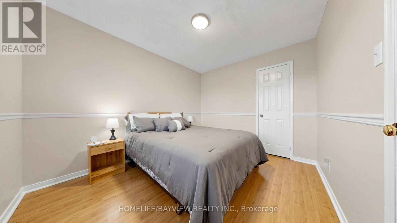 20 DOON CRESCENT - 39