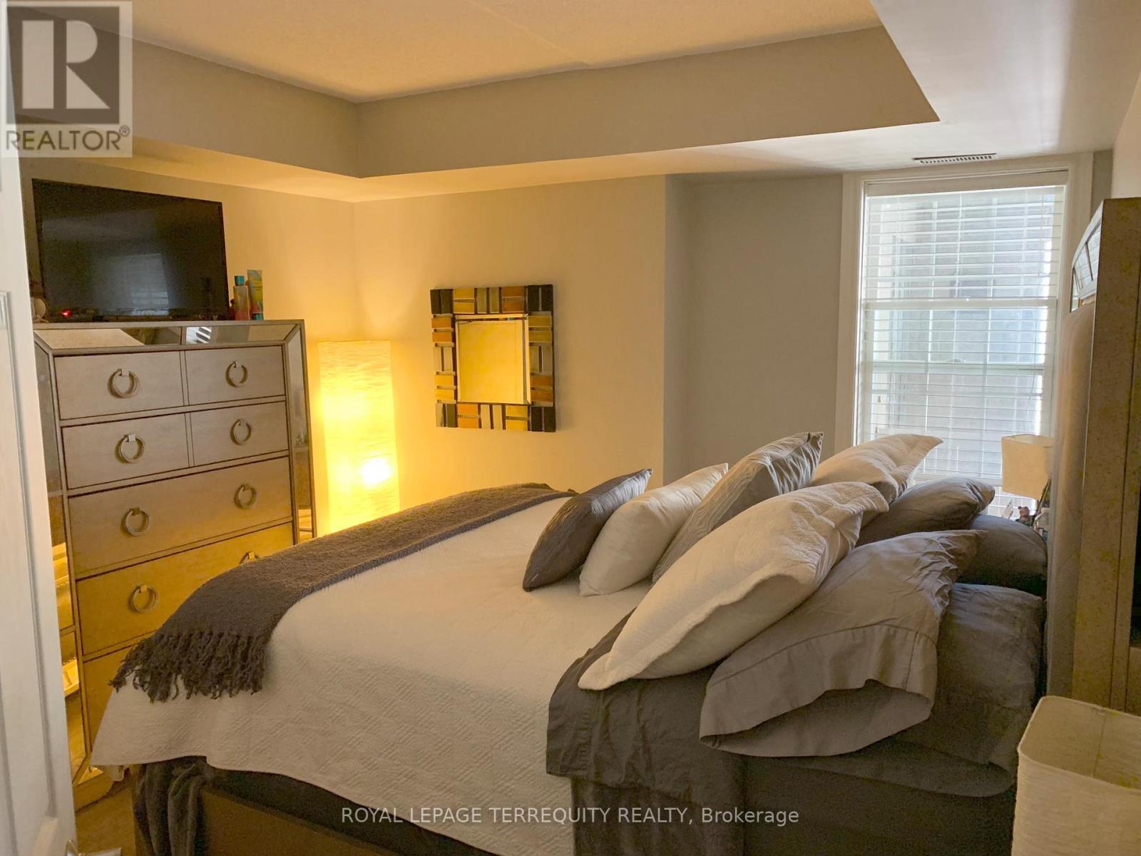 #308 1431 Walkers Line, Burlington (Tansley), Ontario, L7M4P3, Burlington (Tansley), Ontario — photo 3 of 5
