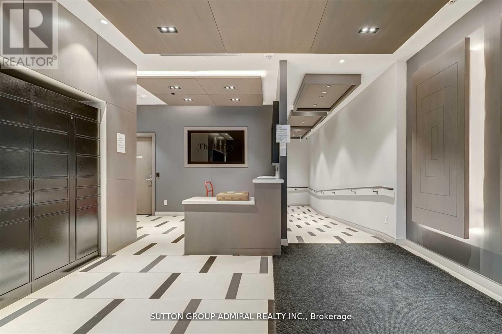 #207 430 RONCESVALLES AVENUE - 2