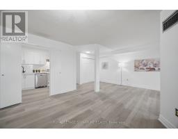 Bathroom - 906 - 1580 Mississauga Valley Boulevard, Mississauga, ON L5A3T8 Photo 10
